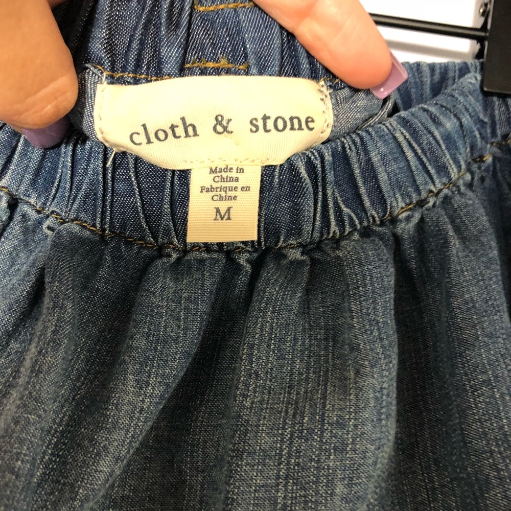 Anthropologie |  Cloth&Stone off shoulder chambray - Picture 4 of 4